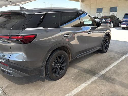 2022 INFINITI QX60 Luxe