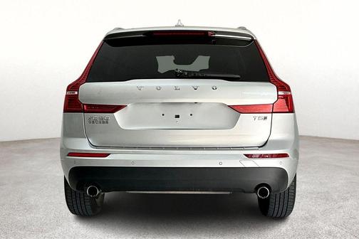 2021 Volvo XC60 T5 Momentum