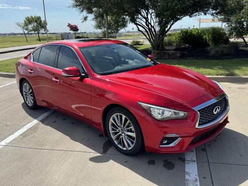 2022 INFINITI Q50 LUXE