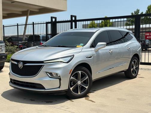2022 Buick Enclave Essence