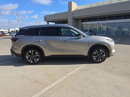 2025 INFINITI QX60 Luxe