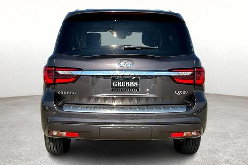 2022 INFINITI QX80 Luxe