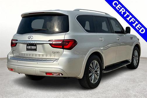 2022 INFINITI QX80 Luxe