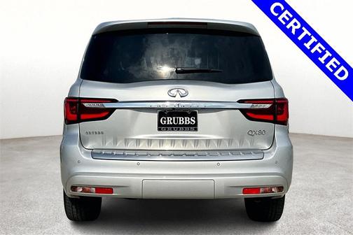 2022 INFINITI QX80 Luxe