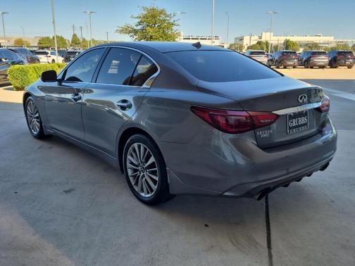 2023 INFINITI Q50 LUXE