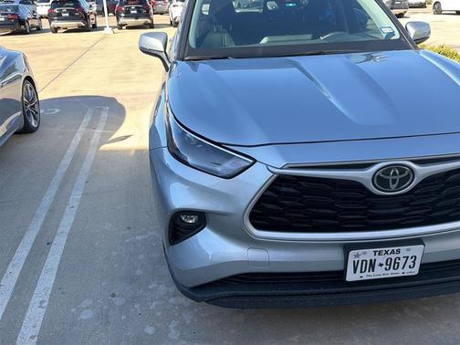 2024 Toyota Highlander XLE