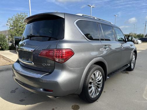 2017 INFINITI QX80 Base