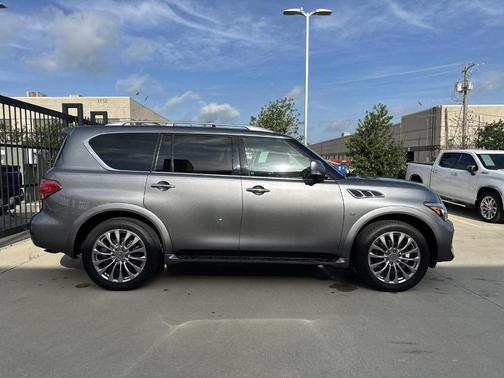 2017 INFINITI QX80 Base