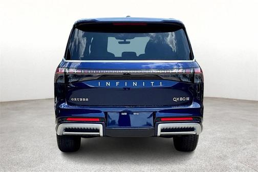 2025 INFINITI QX80 PURE