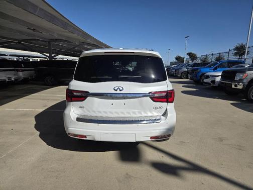2024 INFINITI QX80 SENSORY