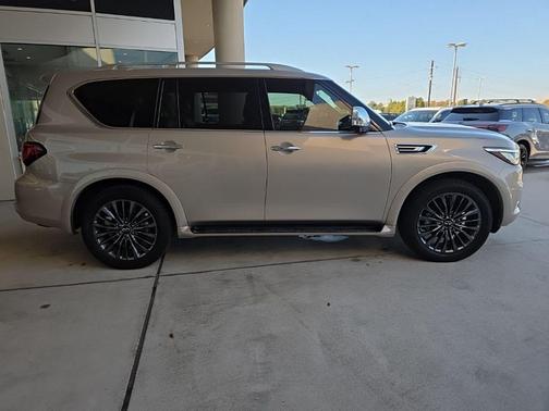 2024 INFINITI QX80 SENSORY
