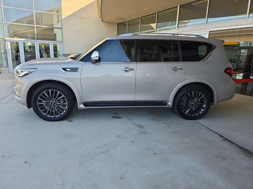 2024 INFINITI QX80 SENSORY