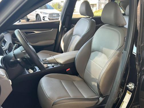 2024 INFINITI QX50 Luxe