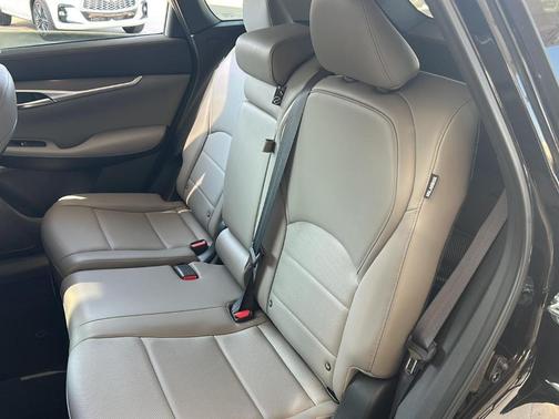 2024 INFINITI QX50 Luxe