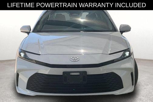 Ice 2025 Toyota Camry LE