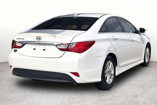 Pearl White 2014 Hyundai SONATA GLS