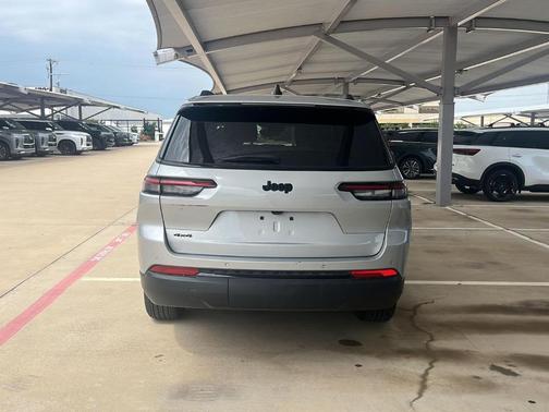 2024 Jeep Grand Cherokee L Laredo