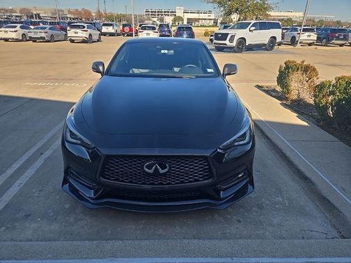 2022 INFINITI Q60 LUXE