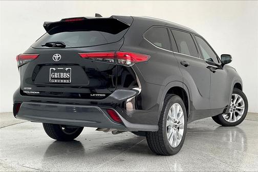 2022 Toyota Highlander Limited