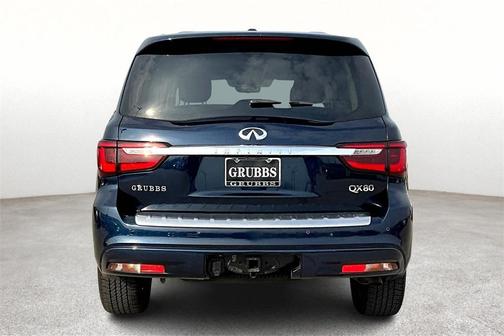 2022 INFINITI QX80 Luxe