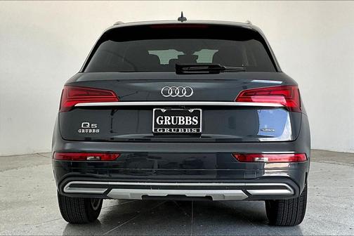 2023 Audi Q5 40 Premium Plus