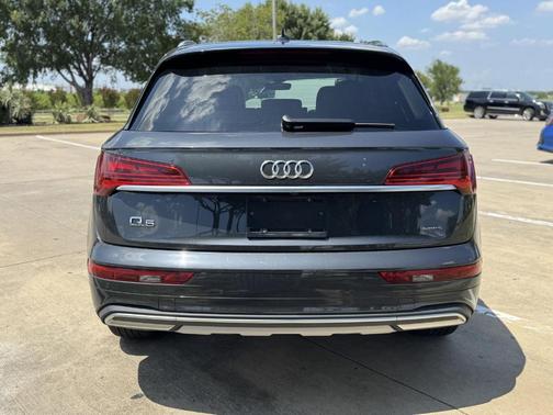 2023 Audi Q5 40 Premium Plus