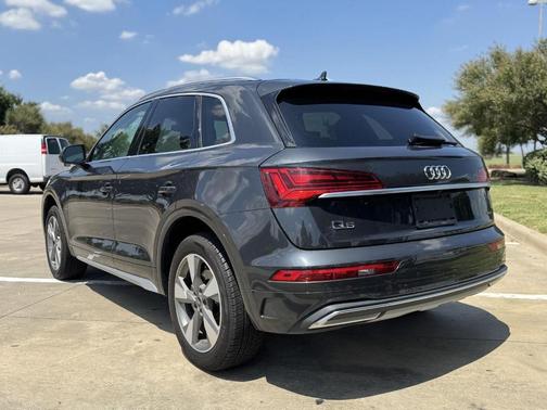 2023 Audi Q5 40 Premium Plus