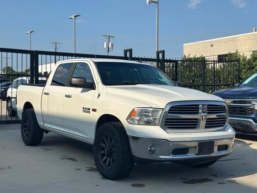 2016 RAM 1500 SLT