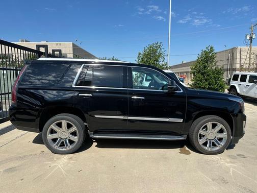 2019 Cadillac Escalade Luxury