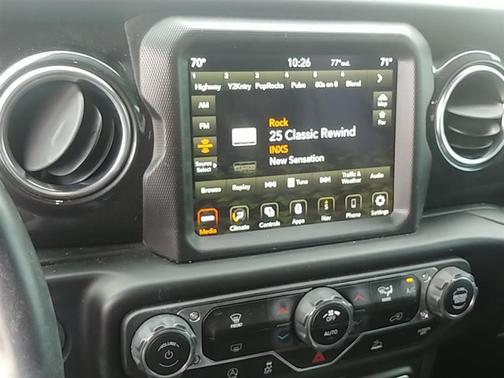 2021 Jeep Wrangler Unlimited Sahara Altitude