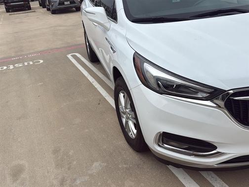 2020 Buick Enclave Essence