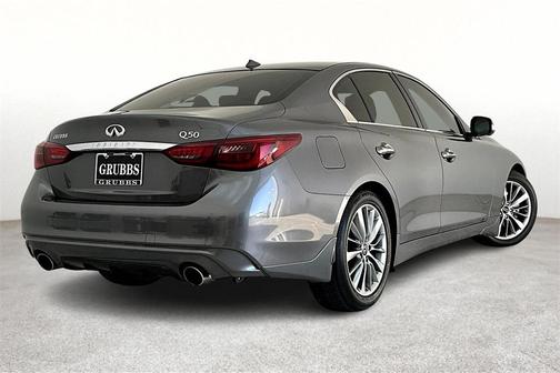 2022 INFINITI Q50 LUXE