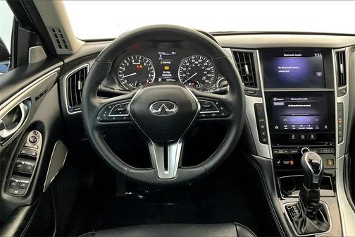 2022 INFINITI Q50 LUXE