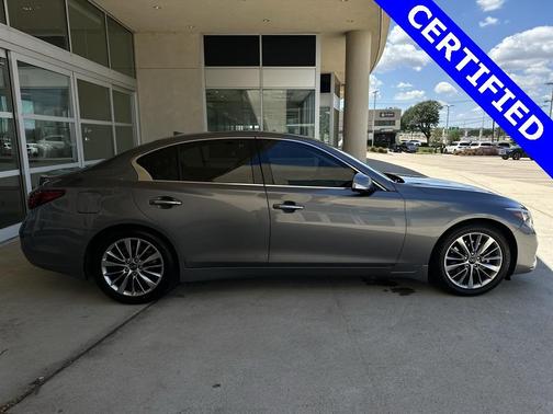 2022 INFINITI Q50 LUXE