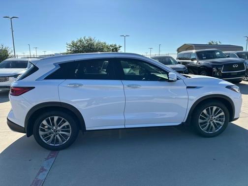 2025 INFINITI QX50 Luxe