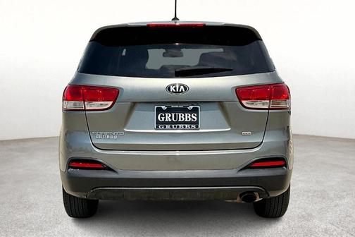2016 Kia Sorento L