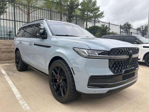 Gray Mist 2025 Lincoln Navigator Reserve