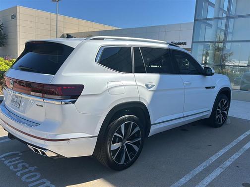 2024 Volkswagen Atlas 2.0T SEL Premium R-Line