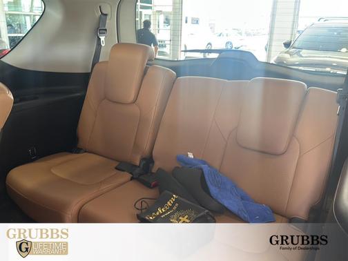 2016 INFINITI QX80 Base