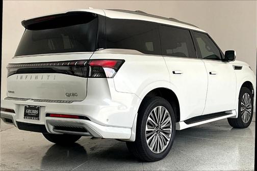 2025 INFINITI QX80 Luxe