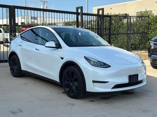 2023 Tesla Model Y Long Range