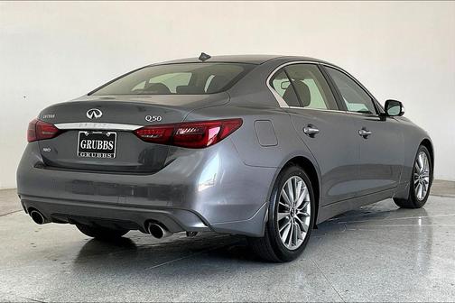 2023 INFINITI Q50 LUXE