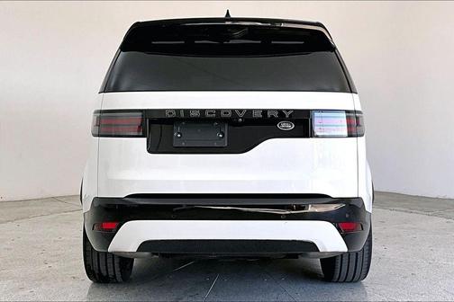 2023 Land Rover Discovery P300 R-Dynamic S