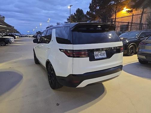 2023 Land Rover Discovery P300 R-Dynamic S