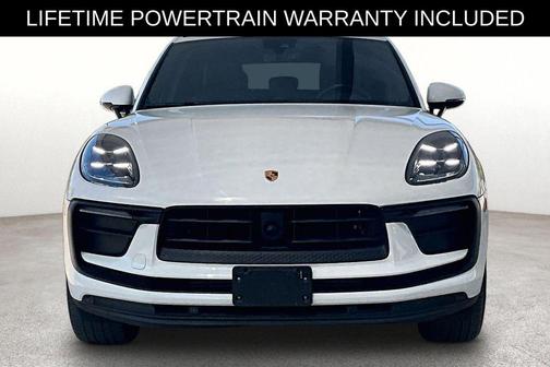White 2024 Porsche Macan Base