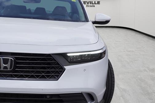 Platinum White Pearl 2026 Honda Accord Hybrid Touring