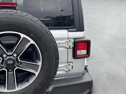 2023 Jeep Wrangler 4-Door Sahara