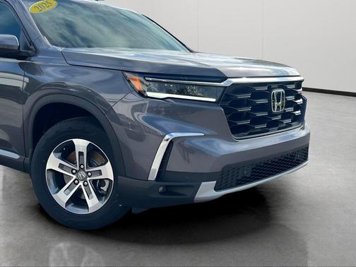Modern Steel Metallic 2025 Honda Pilot EX-L