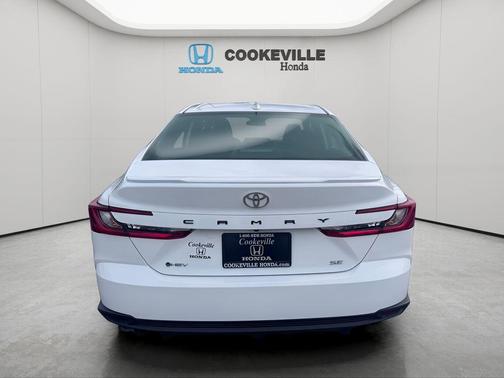 Ice Cap 2025 Toyota Camry SE