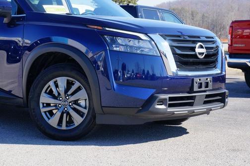 2024 Nissan Pathfinder SV FWD